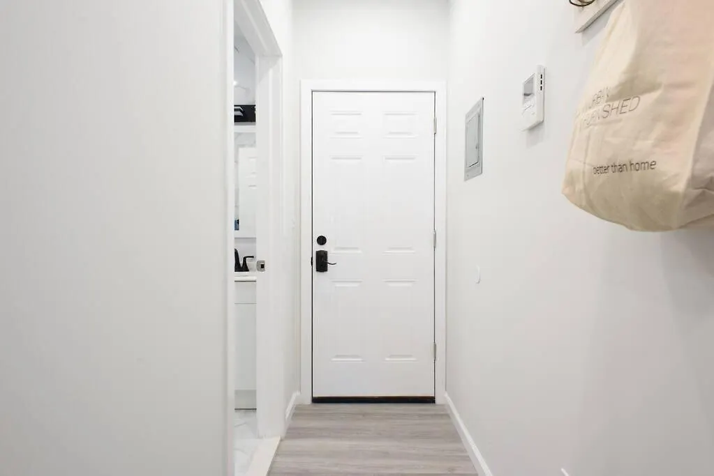 240-6 New Studio Prime Location W&D In Unit New York 0*,