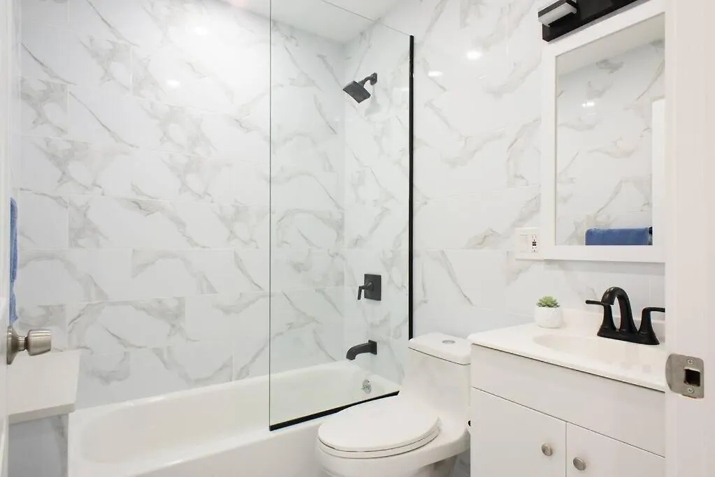 240-6 New Studio Prime Location W&D In Unit New York United States