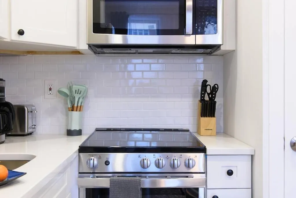 240-6 New Studio Prime Location W&D In Unit New York