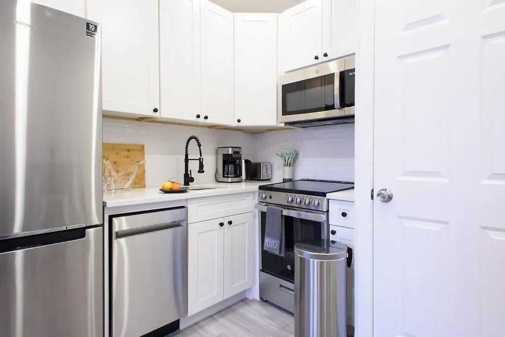 Apartment 240-6 New Studio Prime Location W&D In Unit New York